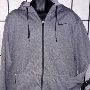 Men Nike Dri Fit Therma Standard Fit NWT